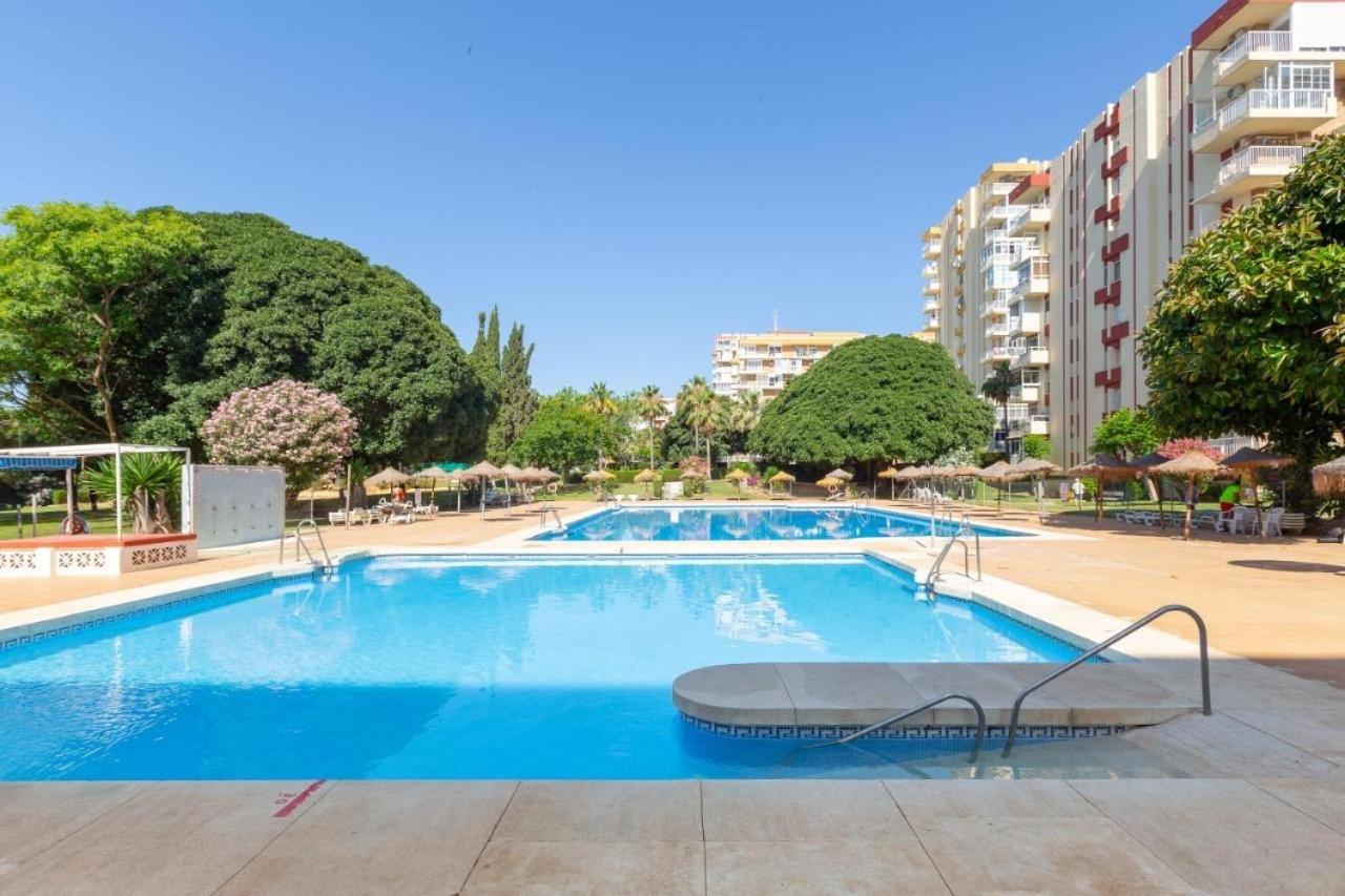 Apt Centrico Con Vistas Y Piscinas Benalmádena Buitenkant foto