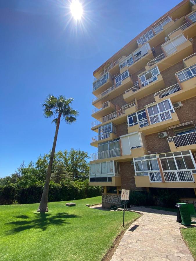 Apt Centrico Con Vistas Y Piscinas Benalmádena Buitenkant foto